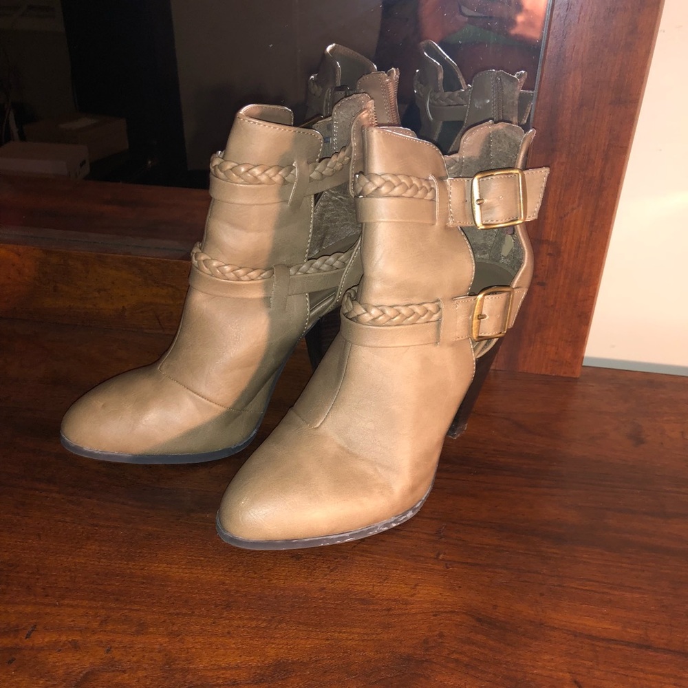 Boot heels